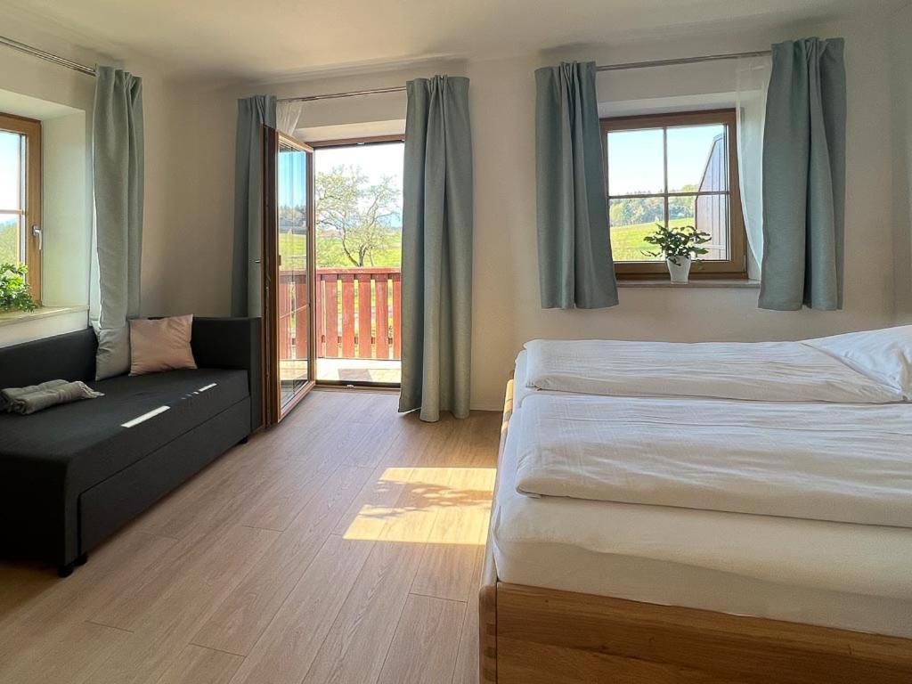 Ferienwohnungen Loisenhof Gstadt am Chiemsee Kültér fotó