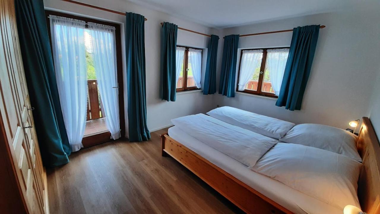 Ferienwohnungen Loisenhof Gstadt am Chiemsee Kültér fotó